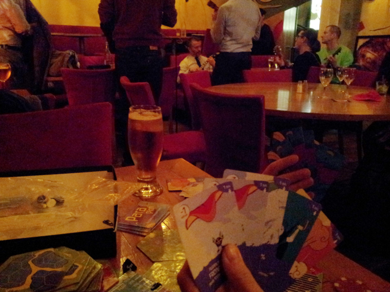 partie démo au resto Ma Pomme en Colimaçon à Ménilmontant, au son des ukulélés !